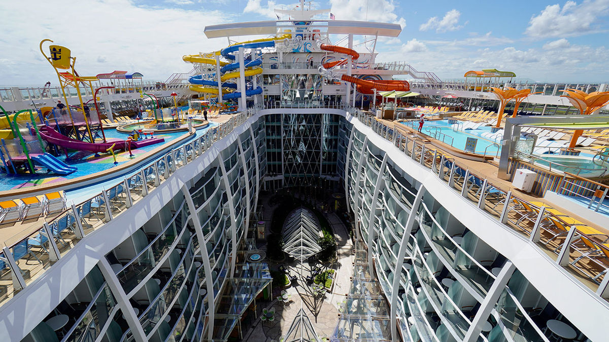 UC Marine: Exploring the Wonders of the Sea in a Digital Era