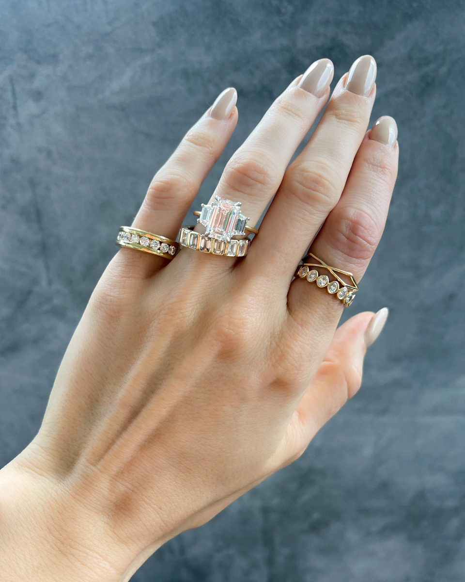 Discovering the Timeless Appeal of Burnished Rings: Craftsmanship, Style, and Meaning